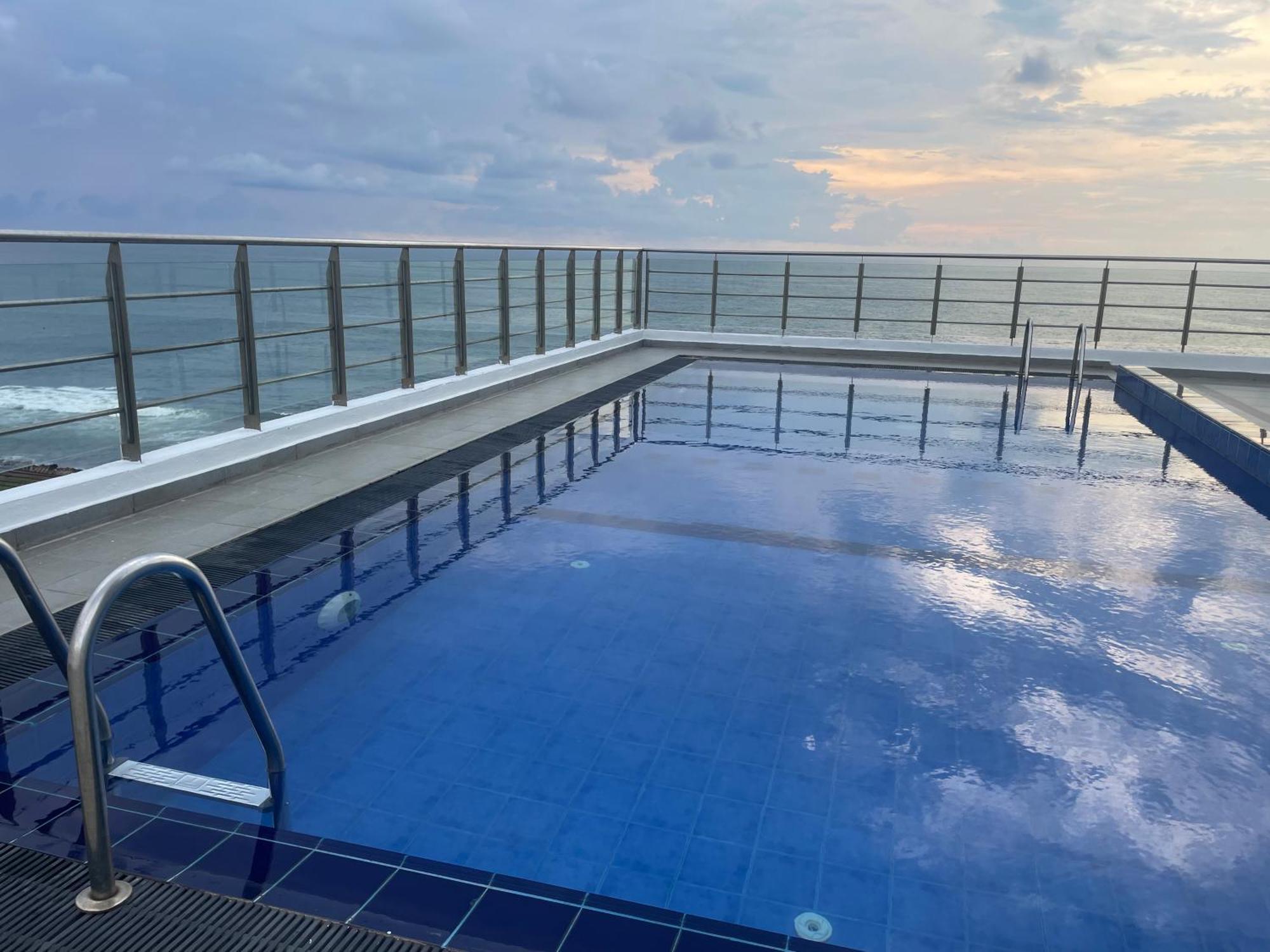 Spectacular Sea View 3 Bedrooms Apartment Colombo Esterno foto